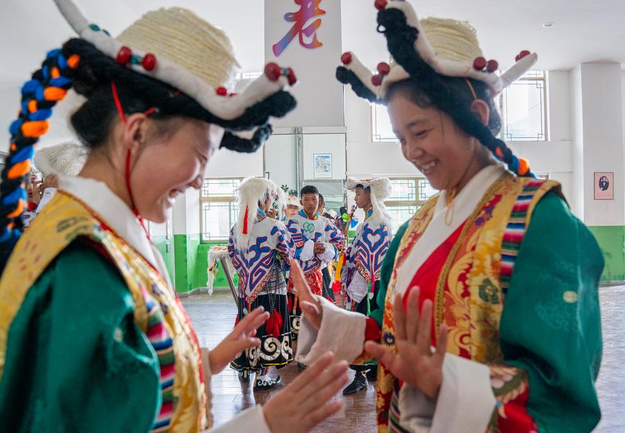 بورڈنگ اسکولز ،چین کے بلند و بالا علاقوں میں تعلیمی مساوات کو فروغ دے رہے ہیں