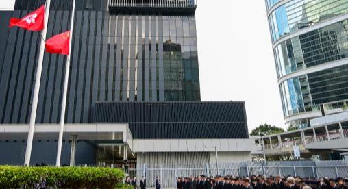 ہانگ کانگ میں آگ لگنے سے ہلاک ہونے والوں کے لیے تعزیتی تقریبات