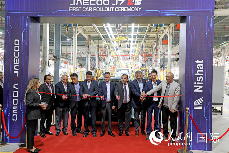 چینی و پاکستانی کمپنیز کے نمائندگان تقریب کا افتتاح کر رہے ہیں۔ (پیپلز ڈیلی آن لائن/جاؤ یی پھو)