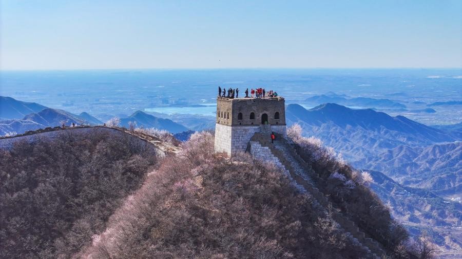 5 اپریل 2025 ۔ دیوارچین کے جیان کو حصے کا فضائی منظر ۔ (شنہوا/چن یہوا)