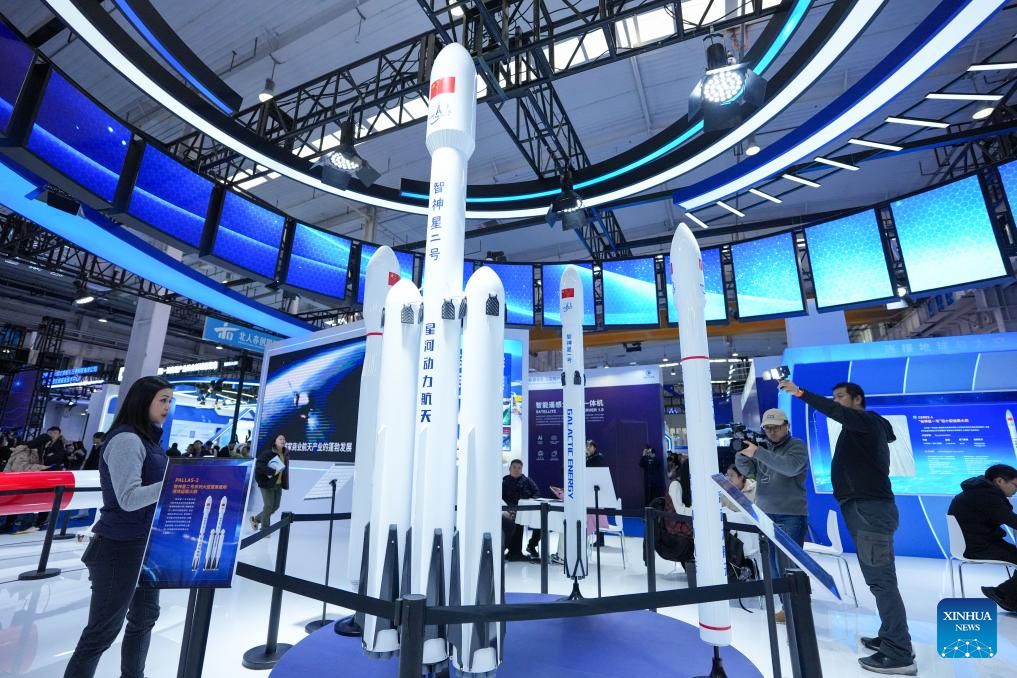 23 جنوری 2026 کو  بیجنگ میں ، بیجنگ انٹرنیشنل کمرشل سپیس ایگزی پیشن 2026   کا آغاز ہو ا جس میں لوگوں کی ایک بڑی تعداد نے بھرپور دلچسپی دکھائی ۔ (شنہوا/ جو حوان زونگ)