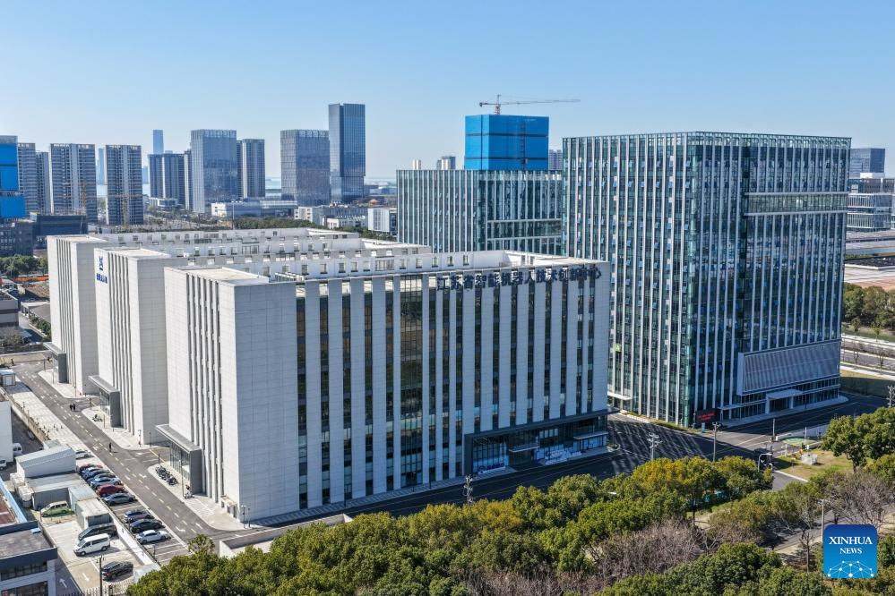 10 مارچ 2026 کو مشرقی چین کے صوبے جیانگسو کے شہر سوزو میں ایک مصنوعی ذہانت روبوٹکس انوویشن سینٹر کا فضائی منظر۔ (سنہوا/ لی بو)