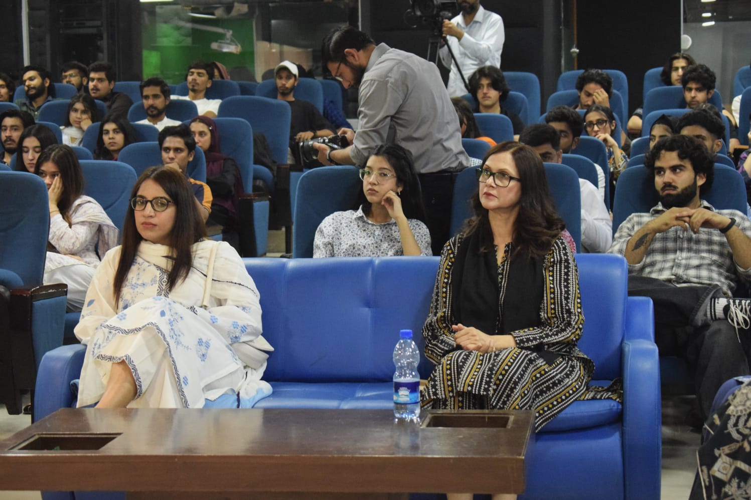 دو پہاڑوں کے نظریے