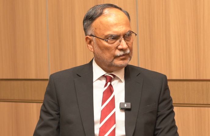پیپلز ڈیلی آن لائن کے ساتھ  پاکستان کے وفاقی وزیر برائے منصوبہ بندی ، اصلاحات و خصوصی اقدامات پروفیسر احسن اقبال کا انٹرویو