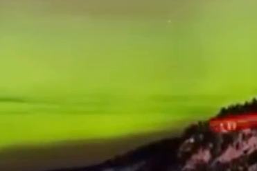 چین کے"قطب شمالی " پر پھیلی قطبی روشنی کا سحر انگیز منظر