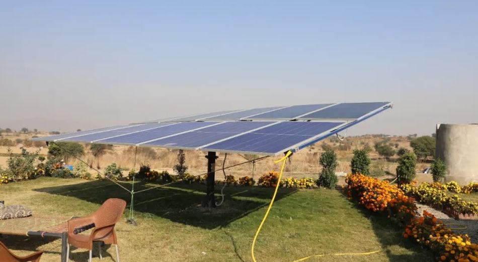 ڈسٹری بیوٹڈ سولر پینلز: پاکستان کے توانائی بحران کے سامنے ایک مضبوط ڈھال