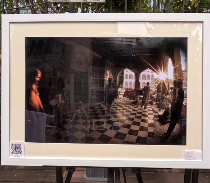 18 اپریل 2026 ۔ بیجنگ میں تصویری نمائش " شیڈوز آف بیلونگنگ "  میں نمائش کے لیے پیش کی گئی  تصویر  (پیپلز ڈیلی آن لائن : سارا افضل )