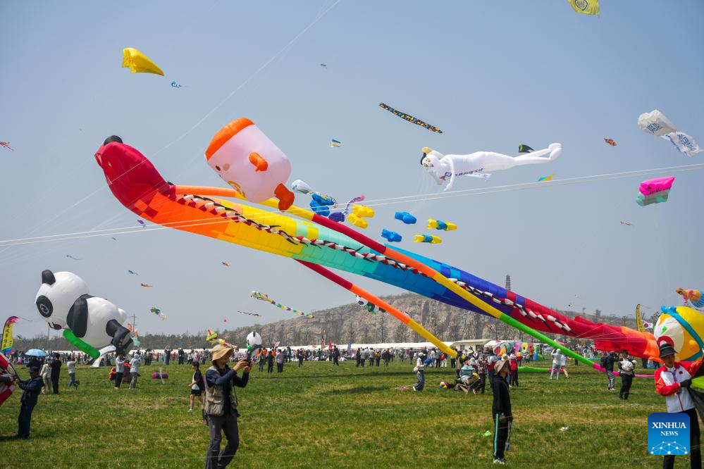 شان دونگ میں 43ویں وئے فانگ پتنگ میلے سے سجا آسمان
